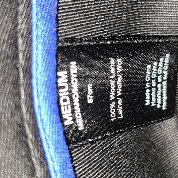 Bailey of Hollywood. 💯 Wool. Breed Model. Never-worn. Men's size Medium - Picture 3 of 15